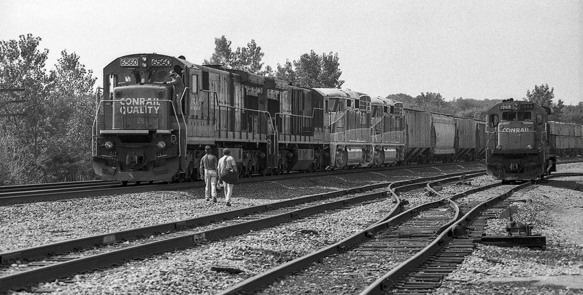 Photo of Eastbound Conrail Freight Stopping for a Crew Change