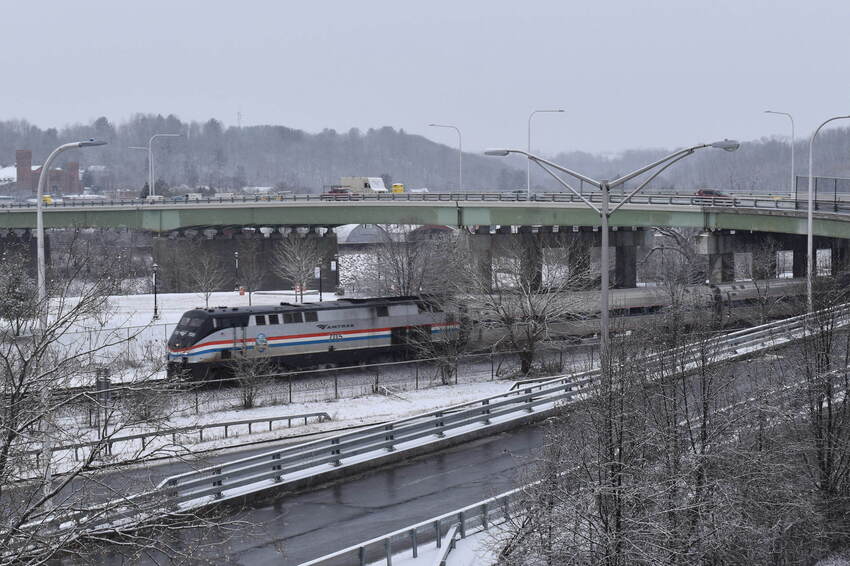 Photo of Eastbound Amtrak Empire Express at Amsterdam, NY