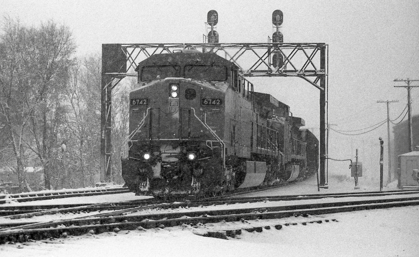 Photo of UP Coal Train Eastbound in Snow at Rochelle, IL