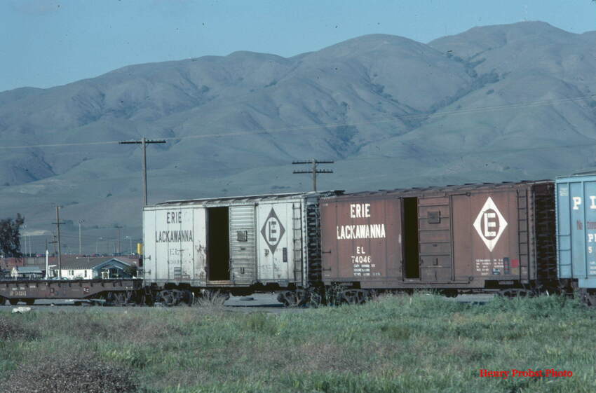 Photo of Erie Lackawanna boxcars far from home