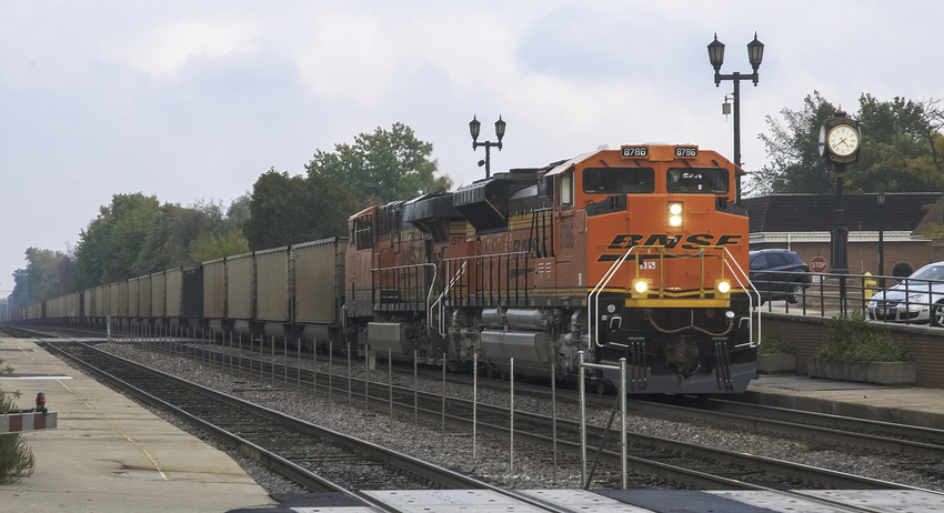 Photo of Westbound BNSF Empty Coal Train with New Power