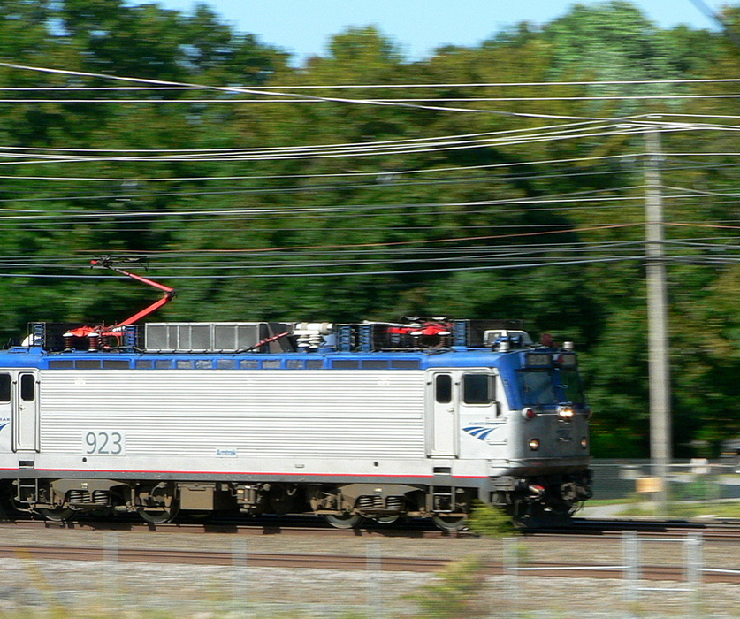 Photo of Amtrak AEM7 at Davisville RI