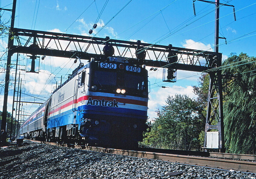 Photo of Amtrak @ Elizabeth, NJ.