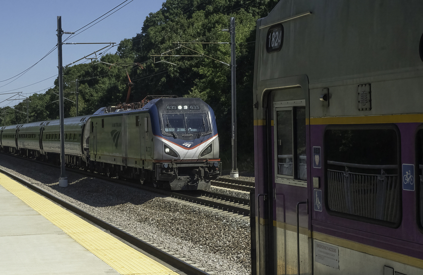 Photo of Amtrak 85 Passing T Trainset at Wickford Jct