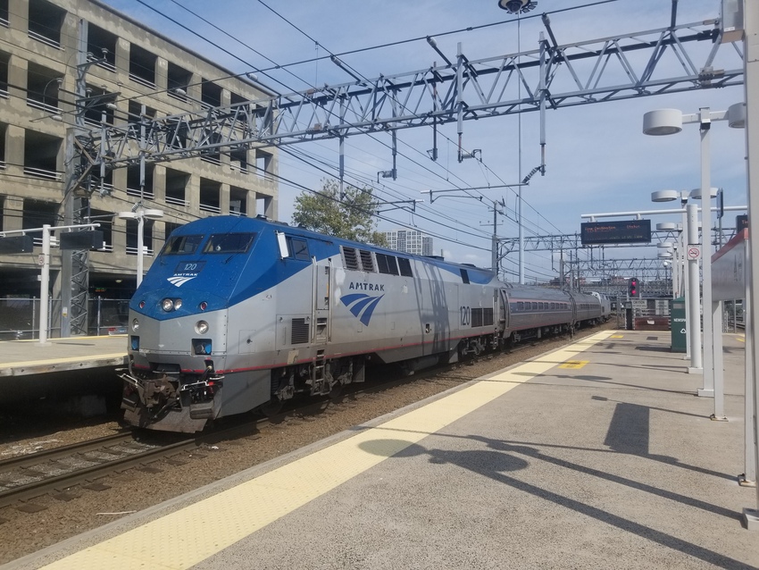 Photo of Hartford Line SB at New Haven