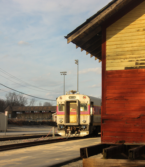 Photo of #1625 waits in Rockport