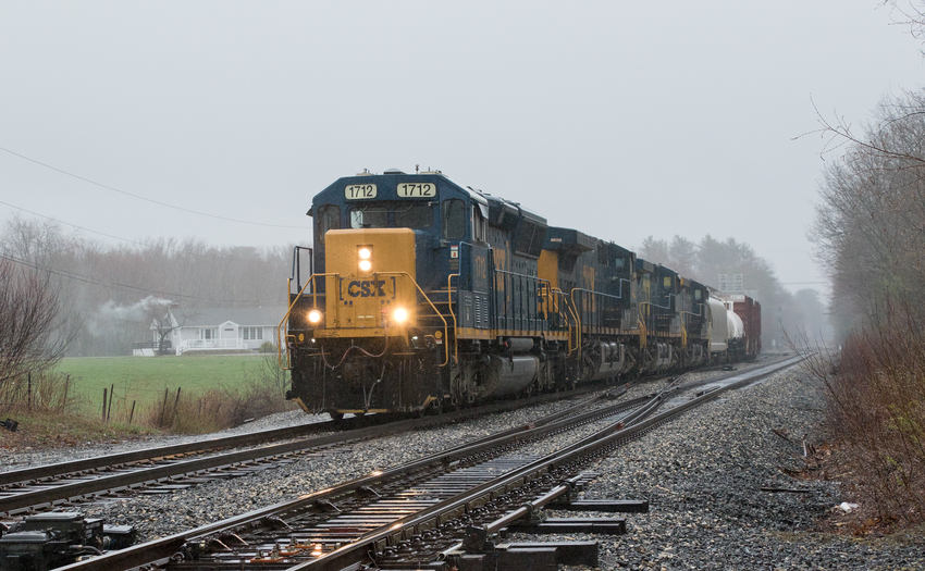 Photo of CSXT 1712 Leads M427 at Royal Junction