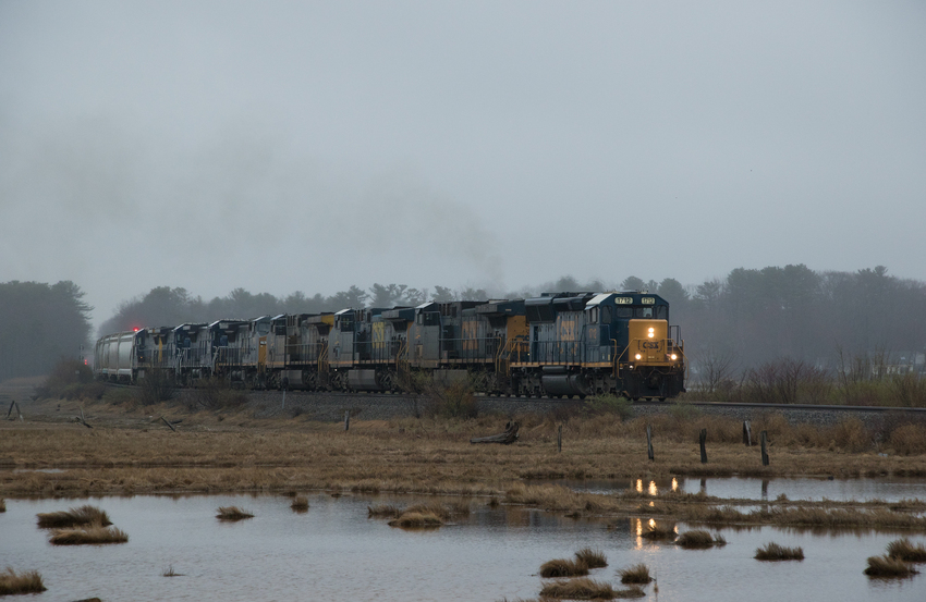 Photo of CSXT 1712 Leads M427 at the Scarborough Marsh