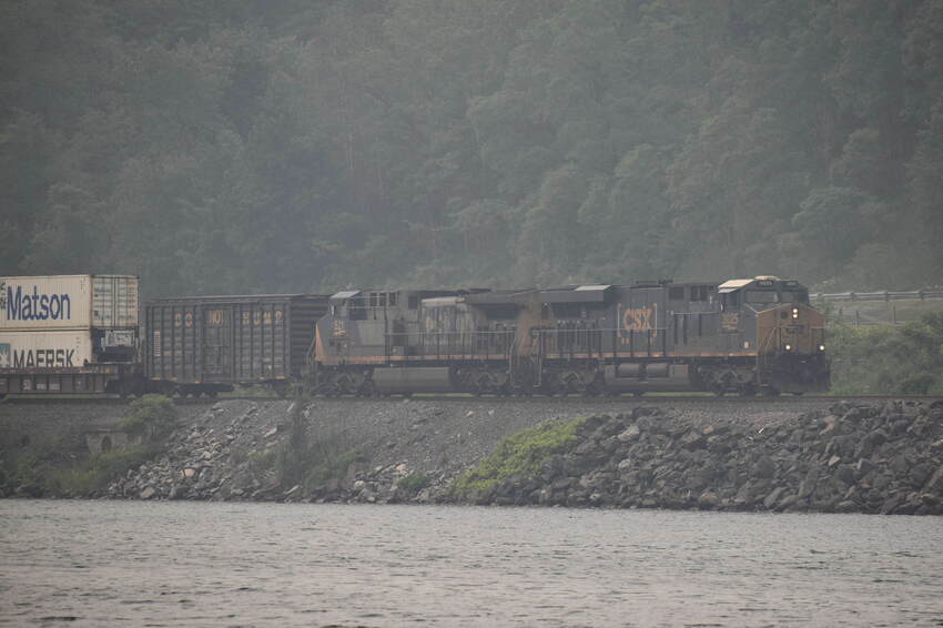 Photo of East Bound CSX stack train