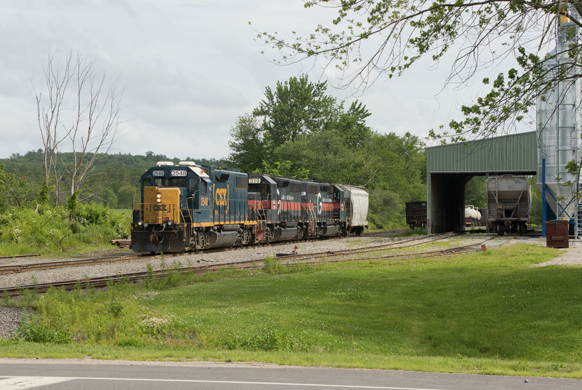 Photo of L054-27 with CSXT 2548 Switches Decoster's