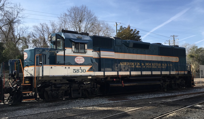 Photo of A&R GP38-3 #5830 after repaint