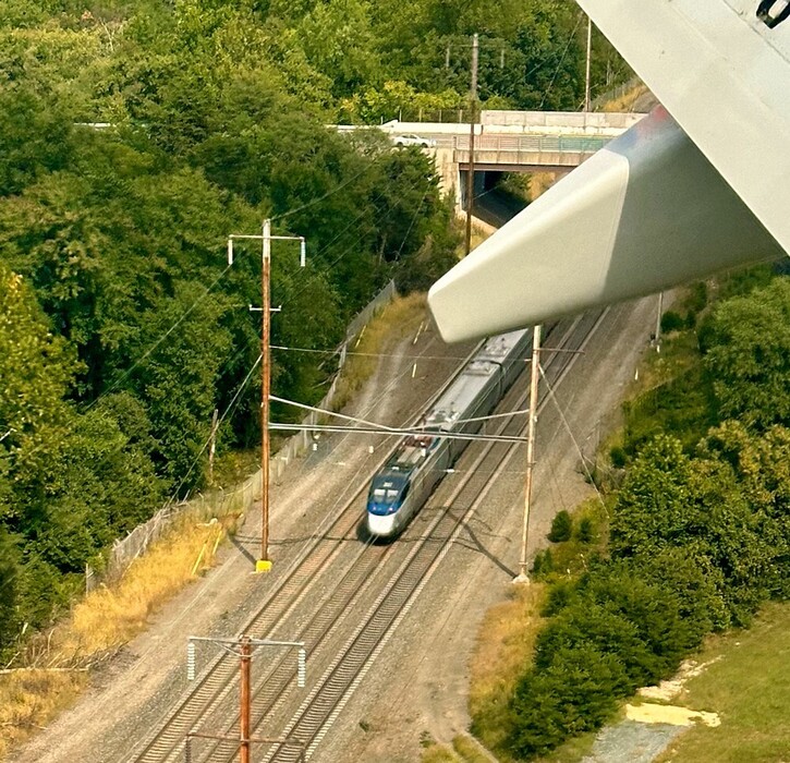 Photo of Acela from the air - II