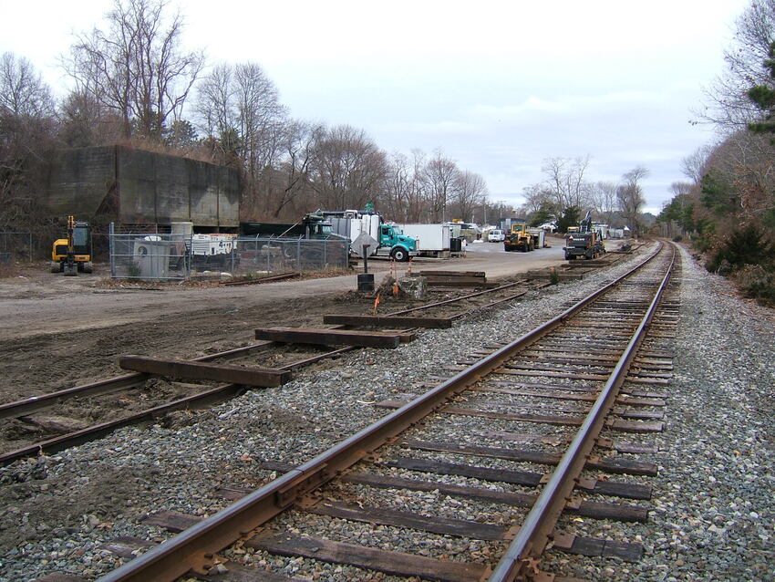 Photo of Gallo transfer station siding in Sagamore, MA under repair