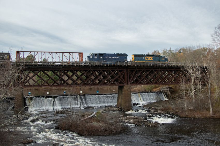 Photo of CSXT 6152 Leads L064 across the Salmon Falls into Maine