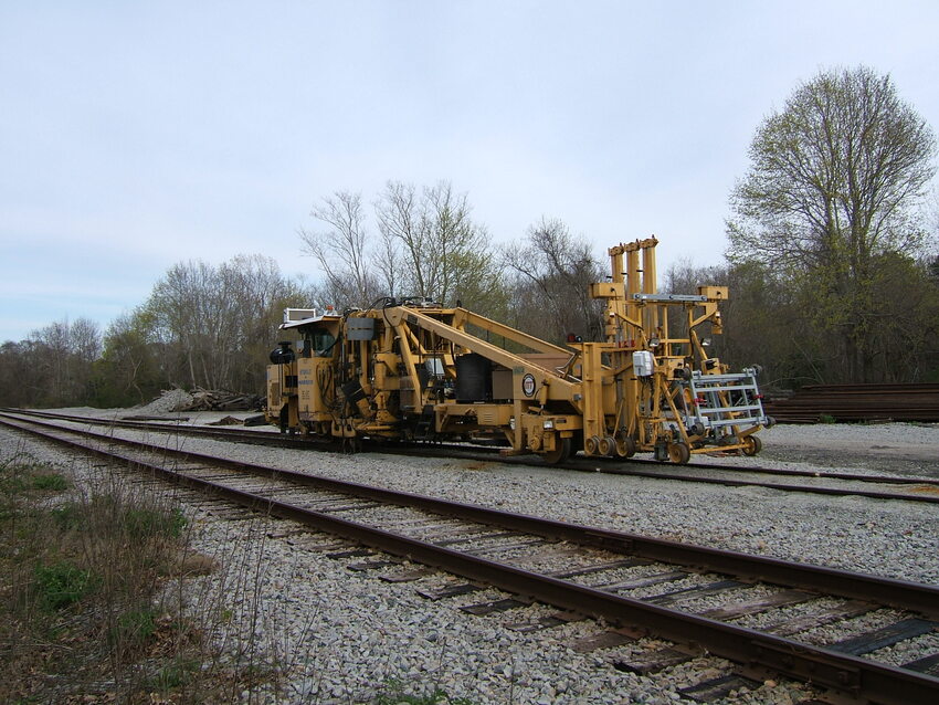 Photo of Manafort Brothers Inc. Tamper on the Coal Man siding